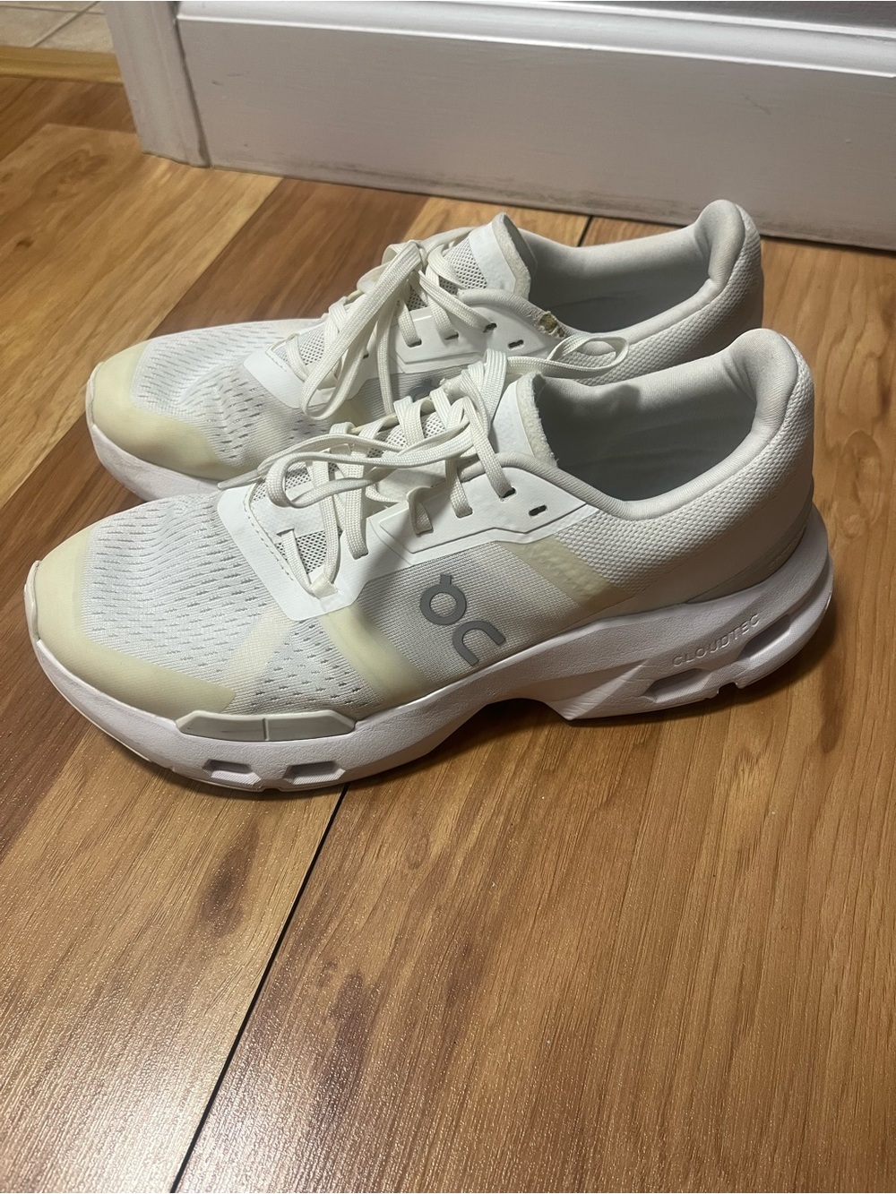On Clouds Men's Athletic Running Shoes - White Size 9.5